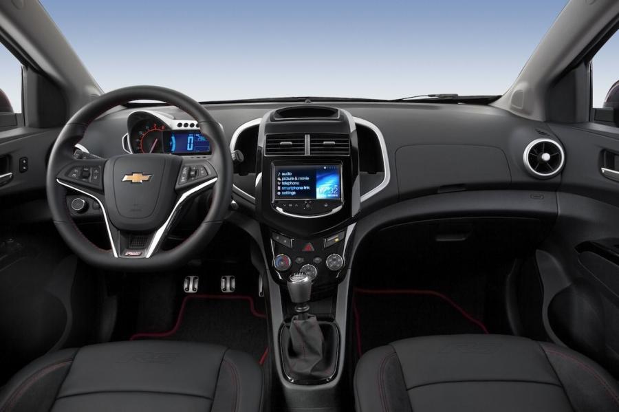  Chevrolet Sonic 2014 года  (фото 4 из 5)
